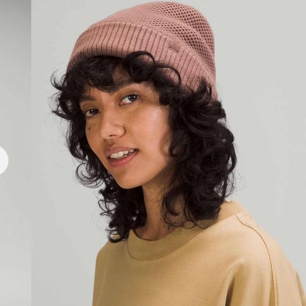 Lululemon Fleece-Lined Knit Beanie in Spanish oak/black